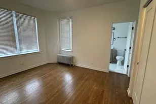 2156 W Arthur Ave, Chicago, IL 60645 - Photo 5