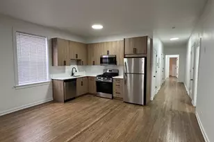 2156 W Arthur Ave, Chicago, IL 60645 - Photo 3