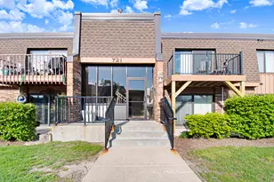 721 Tipperary Ct, Schaumburg, IL 60193 - Photo 1