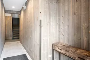 1647 W Irving Park Rd, Chicago, IL 60613 - Photo 3