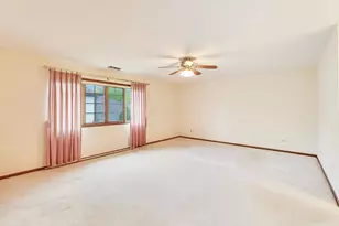 245 Windsor Ln, Willowbrook, IL 60527 - Photo 17