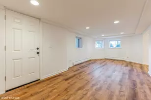 3721 N Ashland Ave, Chicago, IL 60613 - Photo 3