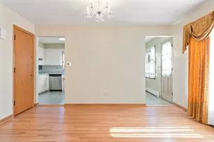 1121 N Northwest Hwy, Park Ridge, IL 60068 - Photo 9