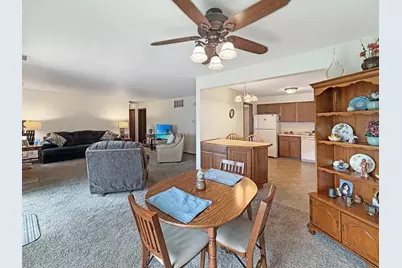 1801 S Yellow Creek Court #A1, Freeport, IL 61032 - Photo 5