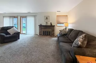 1801 S Yellow Creek Ct, Freeport, IL 61032 - Photo 15