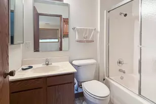 1801 S Yellow Creek Ct, Freeport, IL 61032 - Photo 19