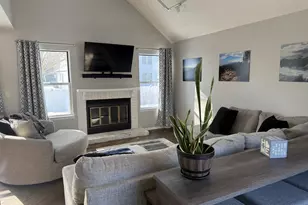 525 Lasalle Ln, Buffalo Grove, IL 60089 - Photo 3