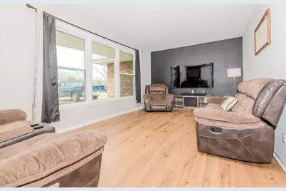 318 Cardinal Place, Shorewood, IL 60404 - Photo 5