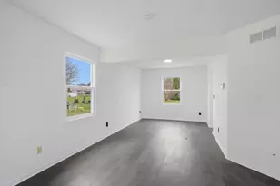 508 Pembroke Rd SW, Poplar Grove, IL 61065 - Photo 5