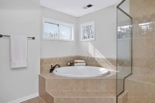 702 S Wilmette Ave, Westmont, IL 60559 - Photo 27