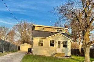 519 N Park St, Westmont, IL 60559 - Photo 1