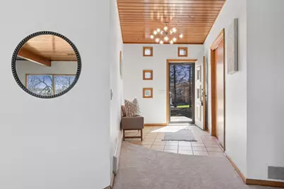 615 Robin Ridge, Elgin, IL 60123 - Photo 3