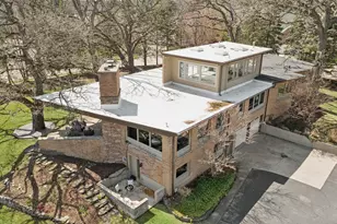 615 Robin Ridge, Elgin, IL 60123 - Photo 3