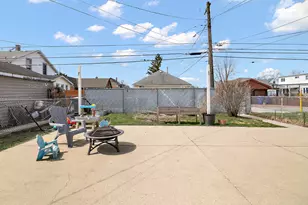 12214 Maple Ave, Blue Island, IL 60406 - Photo 5