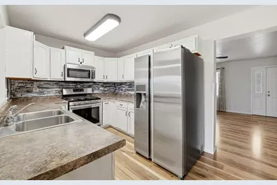 688 S Elizabeth Street #688, Maple Park, IL 60151 - Photo 7