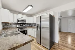 688 S Elizabeth St, Maple Park, IL 60151 - Photo 7