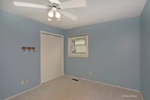 425 E Broadway Ave, Crystal Lake, IL 60014 - Photo 15