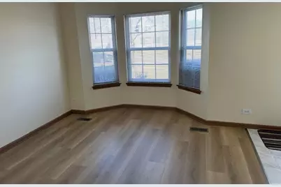 1217 Regent Drive, Mundelein, IL 60060 - Photo 5