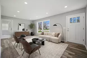 249 Shawnee Dr, Carol Stream, IL 60188 - Photo 5