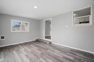 249 Shawnee Dr, Carol Stream, IL 60188 - Photo 15