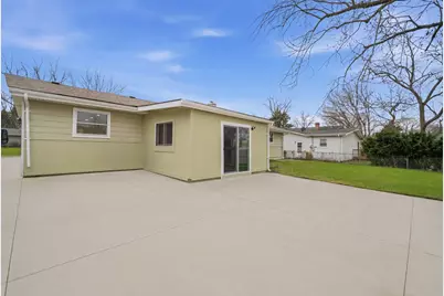 249 Shawnee Drive, Carol Stream, IL 60188 - Photo 29