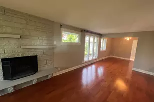 [Address not provided], Hickory Hills, IL 60457 - Photo 9