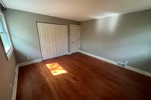 [Address not provided], Hickory Hills, IL 60457 - Photo 7