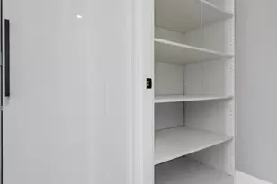 1355 N Sandburg Terrace, Chicago, IL 60610 - Photo 15