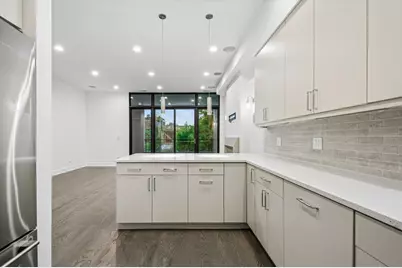 1021 N Wood Street #3, Chicago, IL 60622 - Photo 11