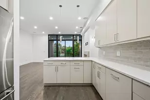 1021 N Wood St, Chicago, IL 60622 - Photo 11