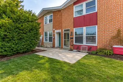 1370 Fargo Avenue #E, Des Plaines, IL 60018 - Photo 1