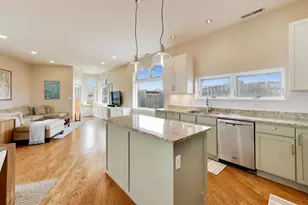 3741 N Wolcott Ave, Chicago, IL 60613 - Photo 11