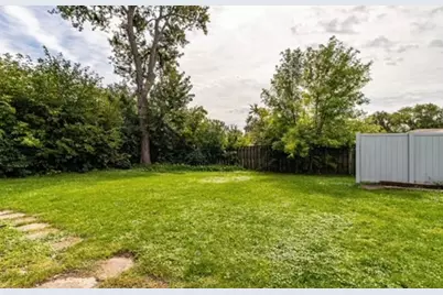 725 Cumberland Street, Hoffman Estates, IL 60169 - Photo 3