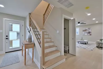 656 W Comstock Avenue, Elmhurst, IL 60126 - Photo 13