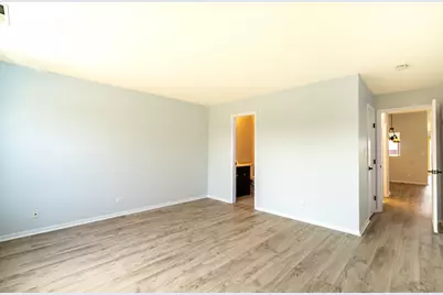 629 W Streamwood Boulevard #B, Streamwood, IL 60107 - Photo 7