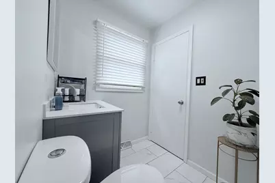 510 S Mount Prospect Road, Des Plaines, IL 60016 - Photo 11