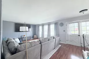 510 S Mt Prospect Rd, Des Plaines, IL 60016 - Photo 3