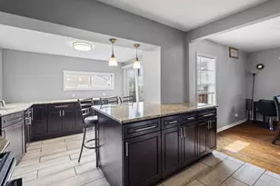 41 166th Pl, Calumet City, IL 60409 - Photo 9