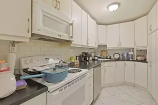 5701 N Sheridan Rd, Chicago, IL 60660 - Photo 3
