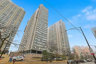 5701 N Sheridan Rd, Chicago, IL 60660 - Photo 1