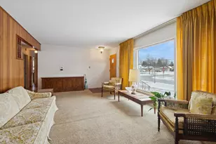 310 Harvard St, Des Plaines, IL 60016 - Photo 3