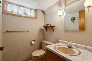 310 Harvard St, Des Plaines, IL 60016 - Photo 23