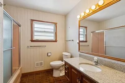 310 Harvard Street, Des Plaines, IL 60016 - Photo 13