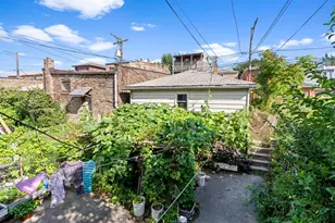 318 W 24th Pl, Chicago, IL 60616 - Photo 21