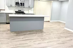 1310 Somerset Ln, Schaumburg, IL 60193 - Photo 9