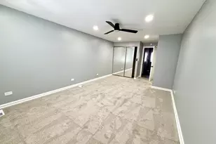 1310 Somerset Ln, Schaumburg, IL 60193 - Photo 7