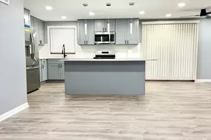 1310 Somerset Ln, Schaumburg, IL 60193 - Photo 3