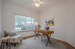 2123 Vanderbilt Dr, Geneva, IL 60134 - Photo 9