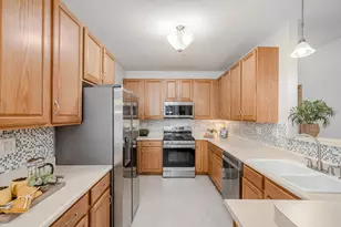 2123 Vanderbilt Dr, Geneva, IL 60134 - Photo 7