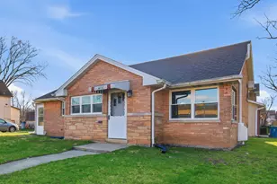 3410 Calwagner St, Franklin Park, IL 60131 - Photo 1